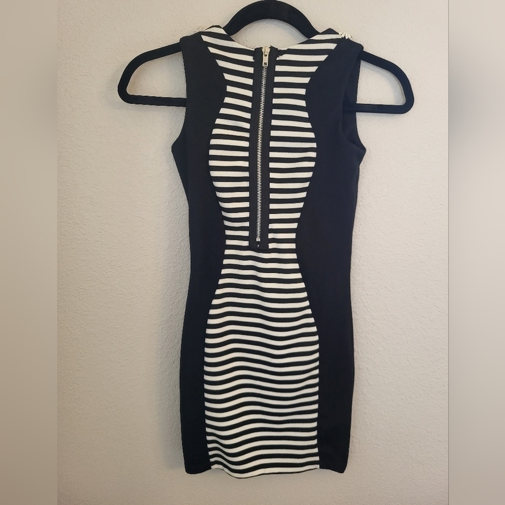 Poof Girl Groovy Daisy Dress Black with White Stripes Girl Size 6 or XS - Picture 2 of 6